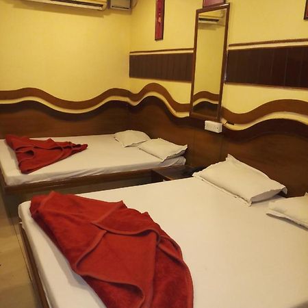 Hotel Diplomat Inn New Delhi Exteriör bild
