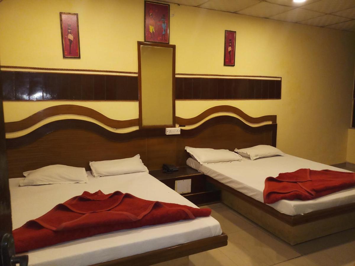 Hotel Diplomat Inn New Delhi Exteriör bild