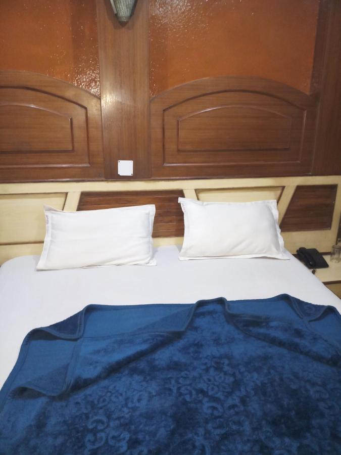Hotel Diplomat Inn New Delhi Exteriör bild